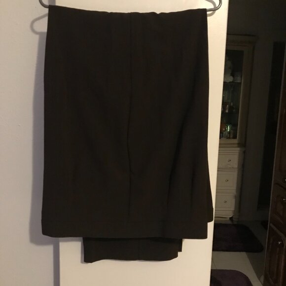 Ninety Woman dress pants in chocolate brown, size 20, zipper/button front. - Picture 2 of 10